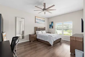 Spacious 4BR/2BA Riverview Home • Fast WiFi - Image 3