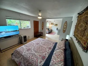Lovers lair with pool - Image 3