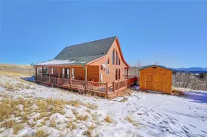 Pet Friendly cabin w/ fireplace and mountain views - Image 2