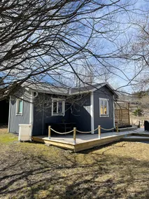Cozy cottage near water and hiking trail - Image 2