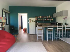 Apartment located in a green setting - Image 4