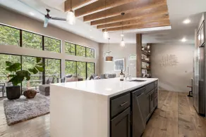 Casa Bella * 15 min to Bentonville * Hot tub * - Image 2