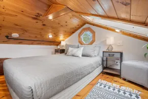 Comfy condo with loft by the beach! - Image 2