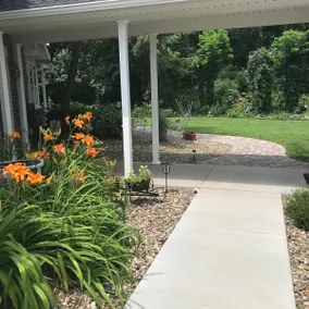 Bee Suite-adorable one bedroom with outdoor space - Image 4