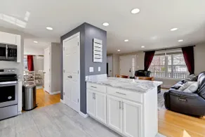 Convenient Portland home 3 miles from Downtown - Image 5