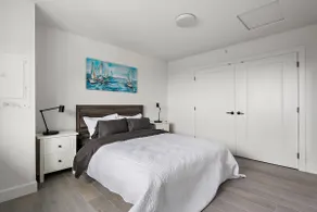BRAND NEW Luxury One Bedroom Unit - Image 2