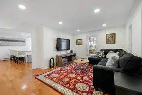 Cozy 4BR Colonial, Walk to Downtown Lee - Image 3