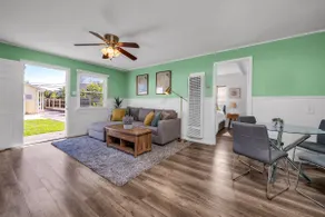 Stylish Beachside Bungalow. Discounted. - Image 4