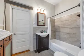 *HotTub* The Jewel on 5th-2br2b-near Historic Main - Image 5