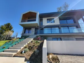 Large new villa, lake view, facing the golf course. - Image 2