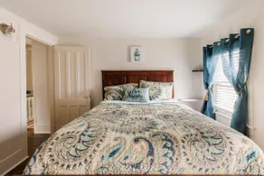 Peaceful, pet friendly and newly remodeled Geneva home - Image 5