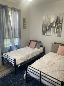 Lovely two bedroom apartment in Historic Trenton. - Image 3