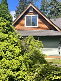 Peaceful and quiet location, rural setting in town - Image 2