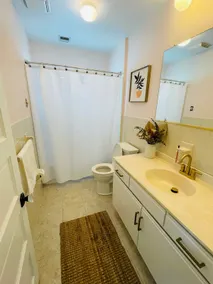 3 Bedroom House, 1 Block from Beach and Boardwalk - Image 3