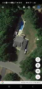 Spacious 5 bedroom home with pool , patio fire pit - Image 3