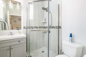Guest House Near Disneyland Beaches Little Saigon - Image 5