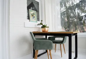 Main on Main ~ Stylish Studio Downtown Kingsville - Image 2