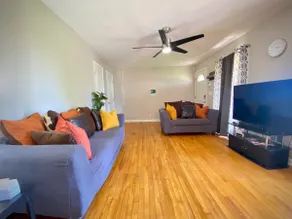 Charming 3 Bedroom Home ~Sleeps 6 ~Close to Campus - Image 4