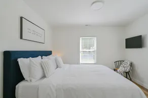 Close to trails + parks + only 2 miles to Downtown - Image 3