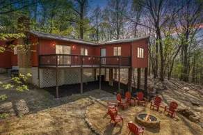 Spacious Family Group Retreat, Fire Pit, Hot Tub - Image 2
