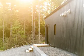 Hemlock Hideaway - modern chalet with hot-tub - Image 3
