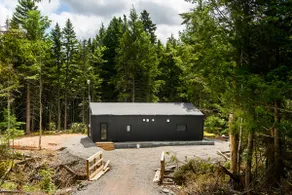Hemlock Hideaway - modern chalet with hot-tub - Image 2