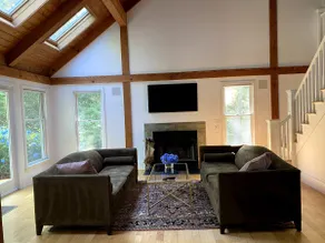 Modern Little Compton Cottage - Image 4