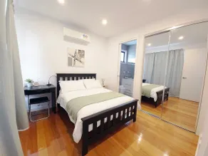 Entire two bedrooms townhouse in Glen Waverley - Image 5