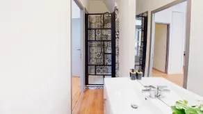 Bright Downtown • Air Conditioning & Comfort - Image 5