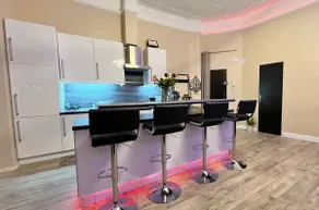 Luxury apartment with Jacuzzi in the center of Metz - Image 2
