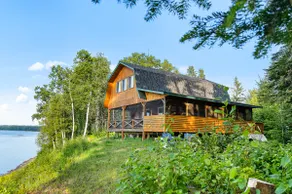 Knotty Pines - Enclosed Deck with Waterfront Views - Image 2