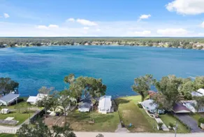 Lake w/Private Beach, Firepit, Kayaks, Dog Lovers - Image 2