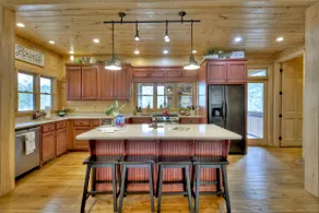 Highland Hideaway in the BR Mountains w/ Hot Tub - Image 5