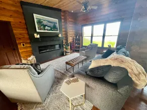 Lakeside Log Cabin - Near Pool, Golf, Ski - Image 3