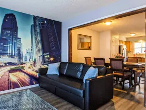 *Cozy, clean & spacious townhouse - Unit 1 - Image 2
