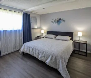 *Cozy, clean & spacious townhouse - Unit 1 - Image 5
