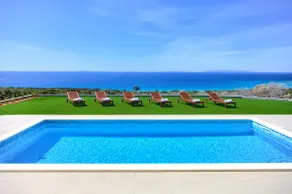 BRAND NEW! Luxury villa with amazing view - Image 4