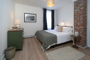 Modern, comfy 3 bed apt · Heart of Newport - Image 4
