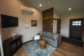 Cozy Montana Mini House, beautiful mountain views - Image 4