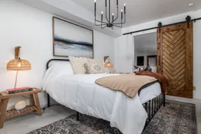 Stylish 1 bedroom cottage along the Mississippi River - Image 5
