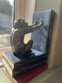 CWTCH COTTAGE Llantrisant 2 bed home - sleeps 4 - Image 3