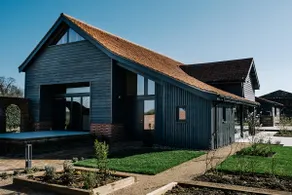 Luxury Barn Conversion | Sleeps 12 | Pizza Oven - Image 2
