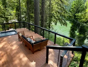 Three Peak Lodge-Riverside, Luxe, Tub, Sauna, Pets - Image 3