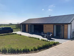 Purpose built 3 bedroom holiday barn - Image 3