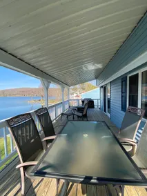 Great Lakefront House - Enjoy All of the Seasons!! - Image 3