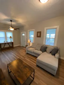 Cheerful 1bd home near Augustan’s College - Image 2