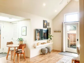 Arcata Charmer: Clean + Comfy - Image 4