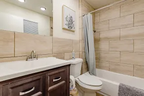 *King Bed*10 min to DFW Airport*3BR*Free Parking! - Image 5