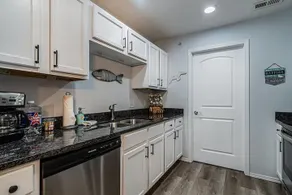 3 BR! 8 min to SDC, 6 min to Theater District! - Image 5