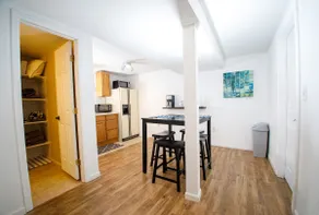 Cute and Cozy Pet-friendly 2bd w/ backyard! - Image 5